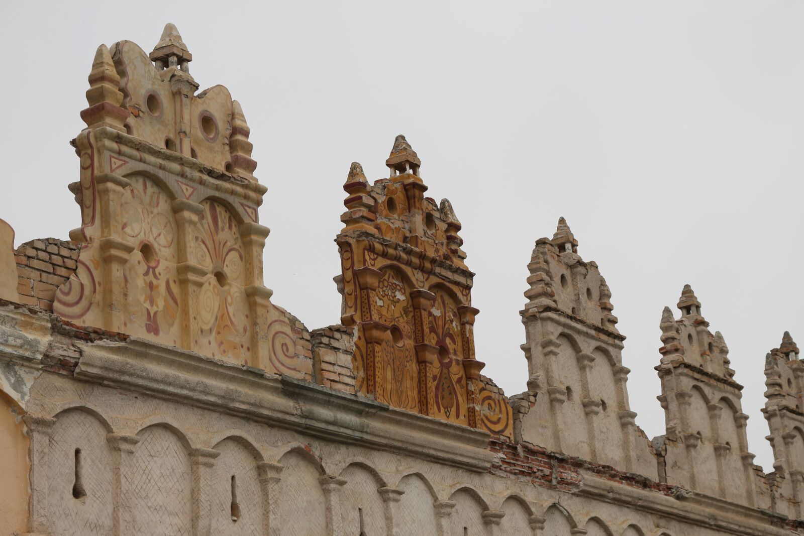 Canon EOS 700D (EOS Rebel T5i / EOS Kiss X7i) sample photo. Building, ruined building, mood photography