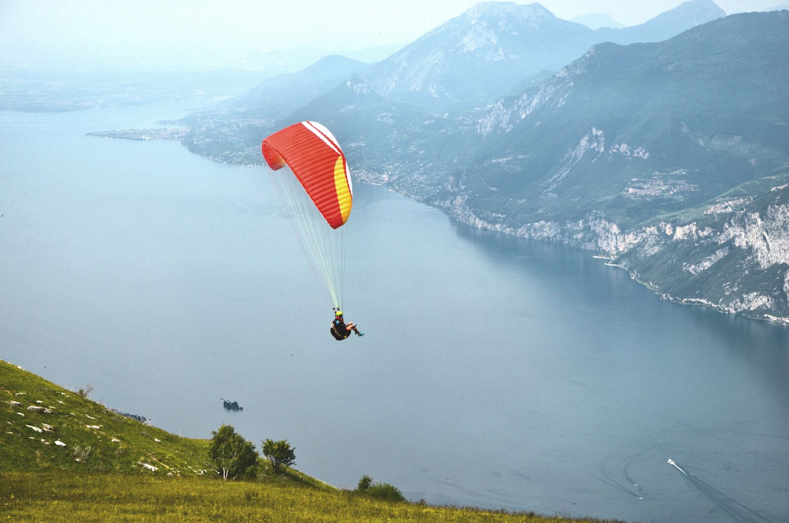 Nikon D5100 sample photo. Paragliding, garda, air sports photography