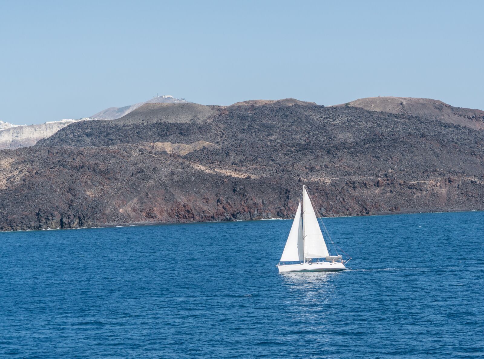 Sony a7R II + Sony FE 24-240mm F3.5-6.3 OSS sample photo. Santorini, greece, water photography
