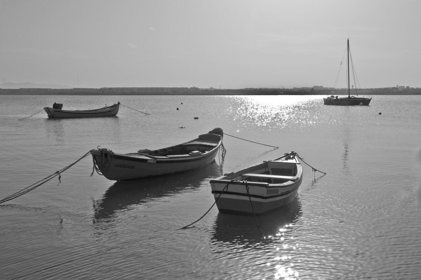Sony Alpha DSLR-A700 sample photo. Boats, river, black and photography