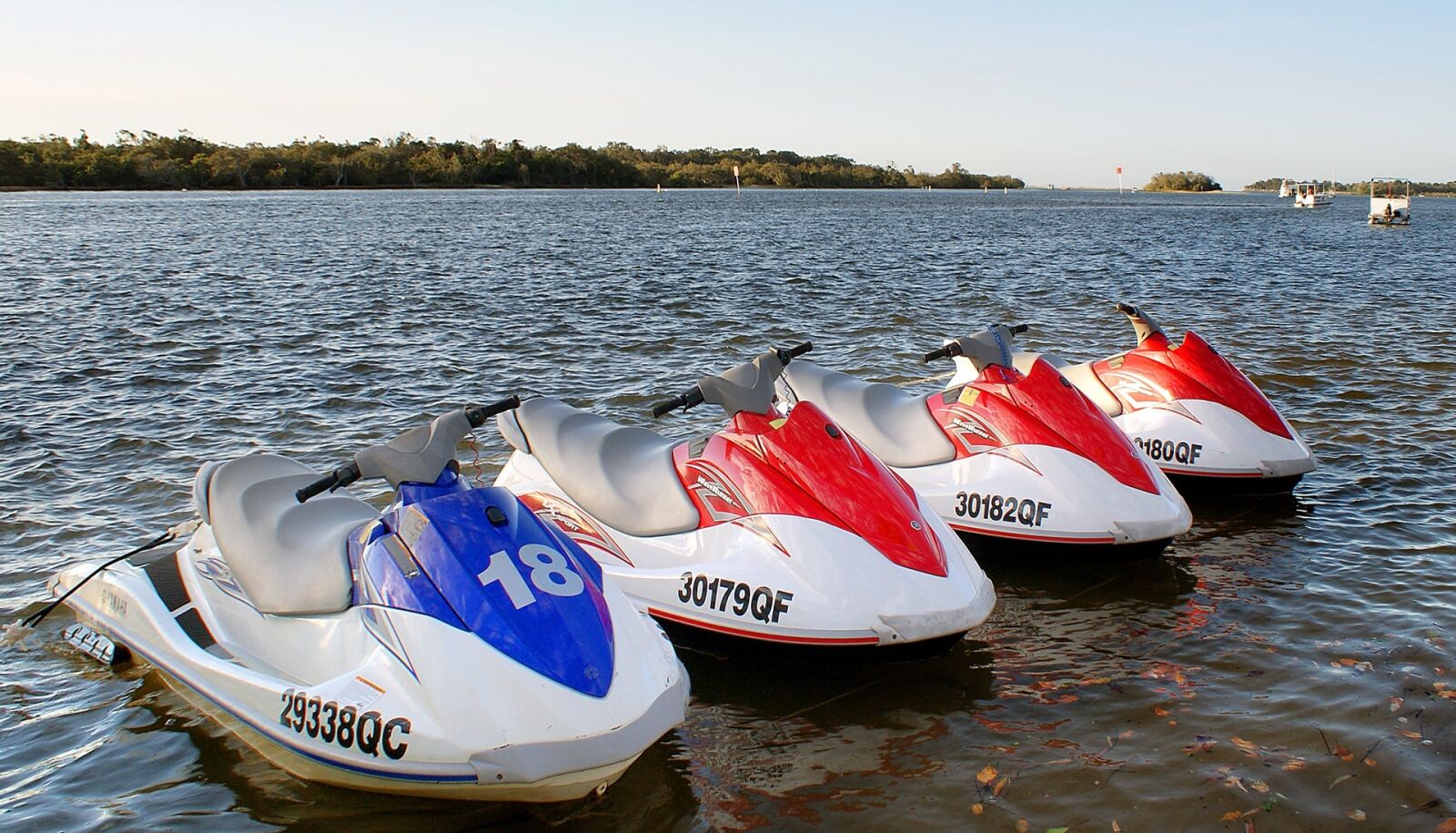 Sony Alpha DSLR-A300 sample photo. Watercraft, personal, parked photography
