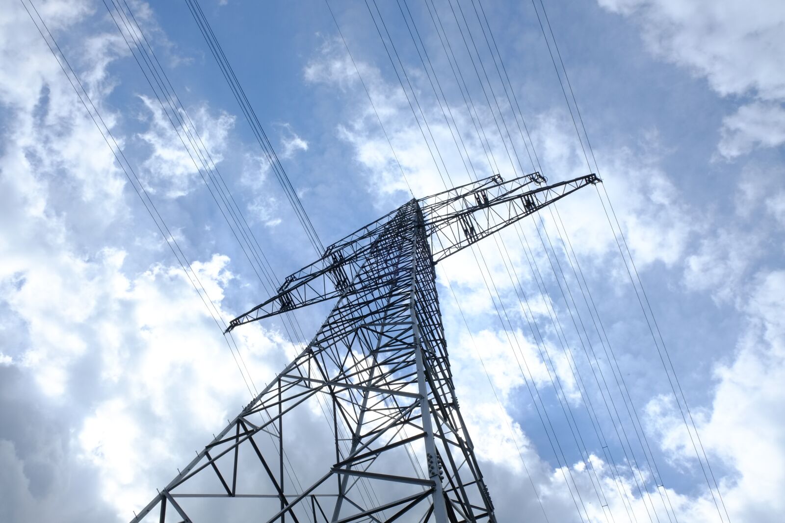 Fujifilm X-E1 sample photo. Pylon, current, electricity photography