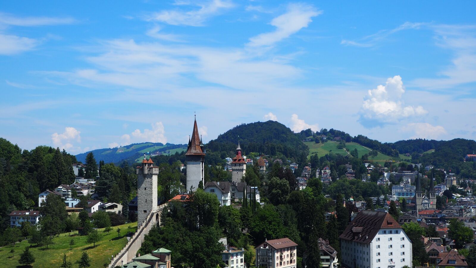 Olympus OM-D E-M10 II sample photo. Lucerne, musegg wall, city photography