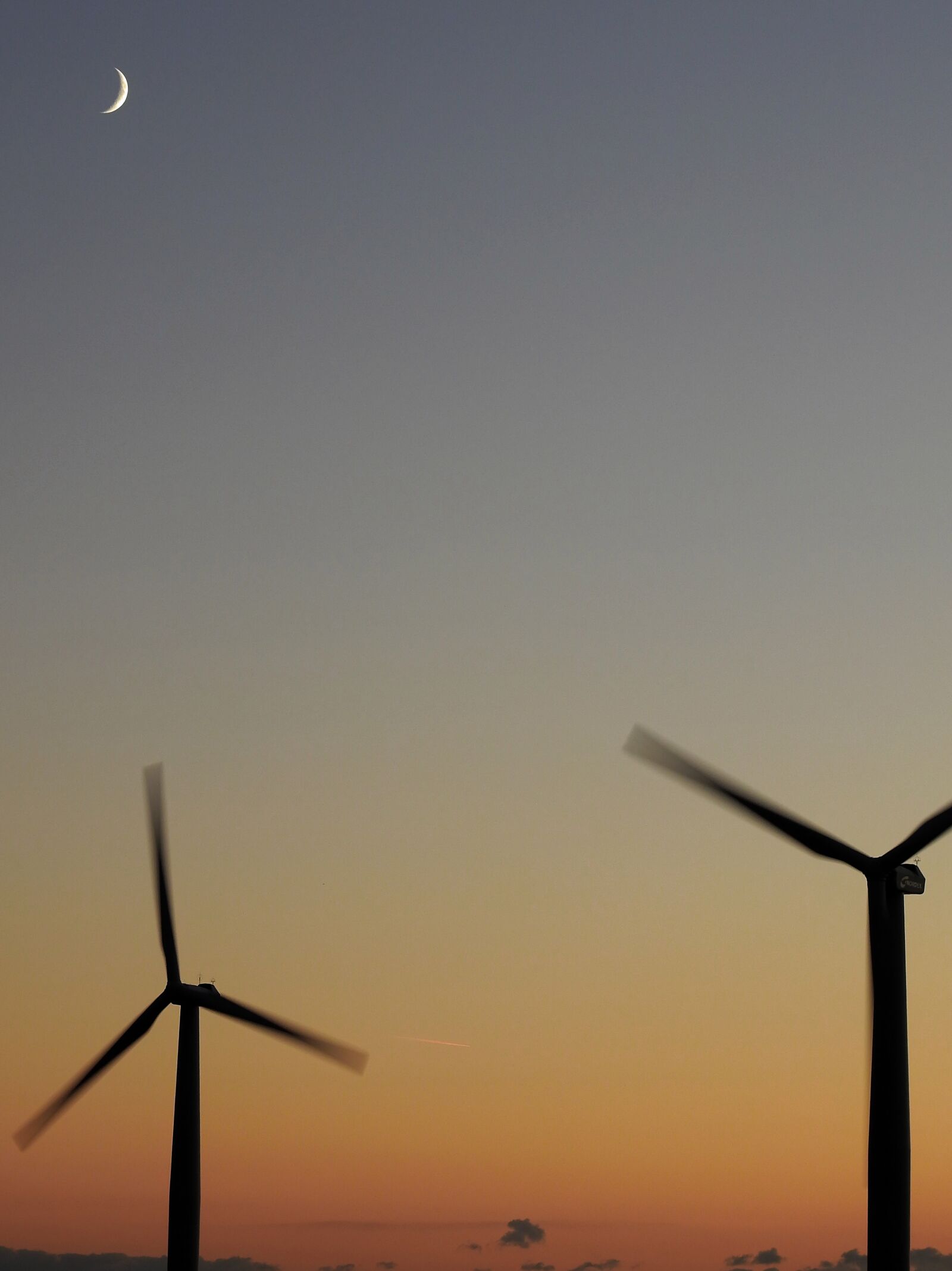 Nikon Coolpix P900 sample photo. Wind, wind power, energy photography