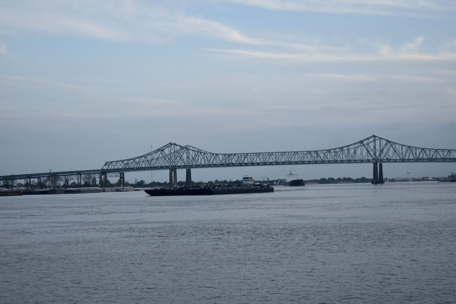 Nikon AF-P DX Nikkor 18-55mm F3.5-5.6G sample photo. Beach, mississippiriver photography