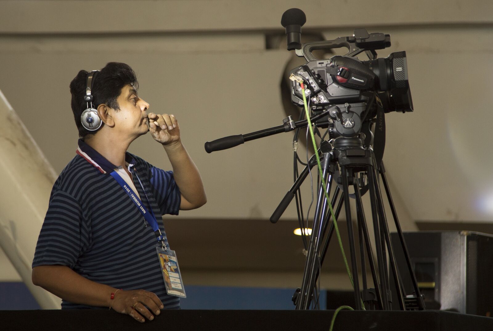 Canon EOS 6D + Canon EF 24-105mm F4L IS USM sample photo. Cameraman, video man, video photography
