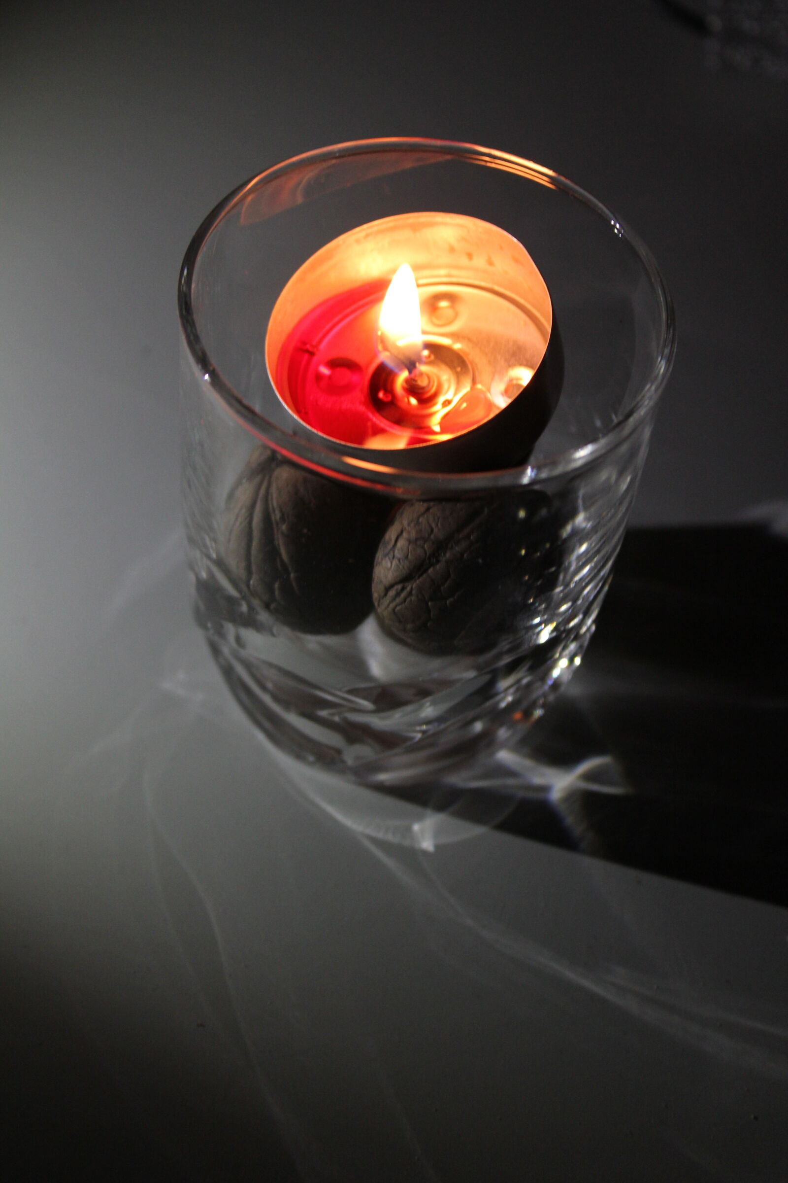 Canon EOS 550D (EOS Rebel T2i / EOS Kiss X4) sample photo. Candle, design, ellegant, fire photography