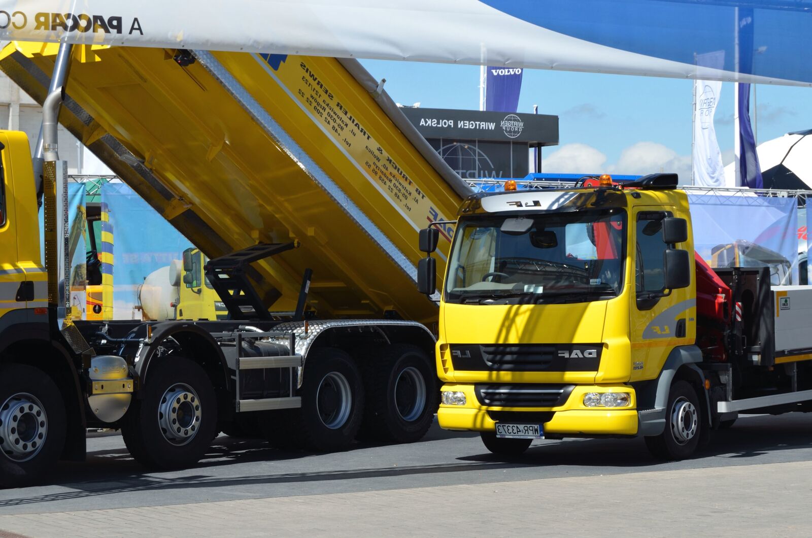 Nikon D5100 sample photo. Truck, hydraulics, vehicle, transport photography