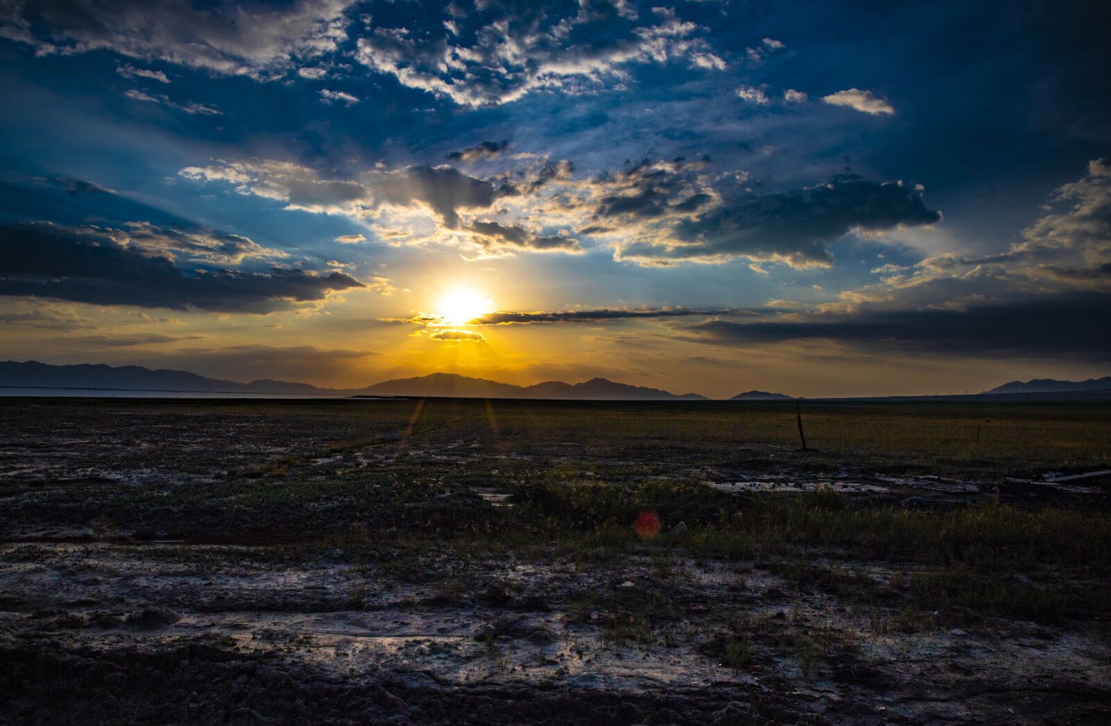 Canon EOS 6D Mark II sample photo. Sunset, lake, water photography