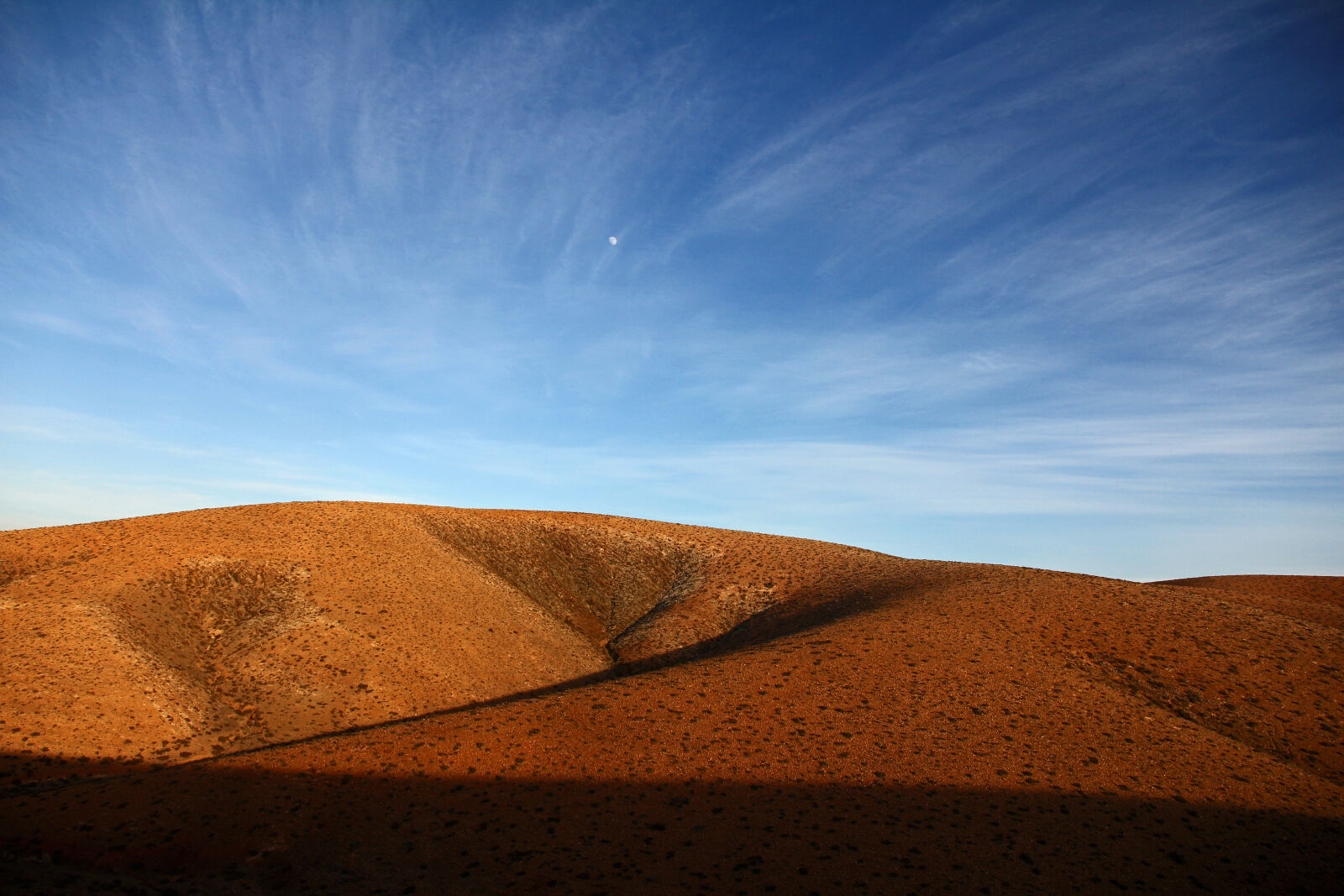 Canon EOS 550D (EOS Rebel T2i / EOS Kiss X4) sample photo. Arid, barren, clouds, daylight photography