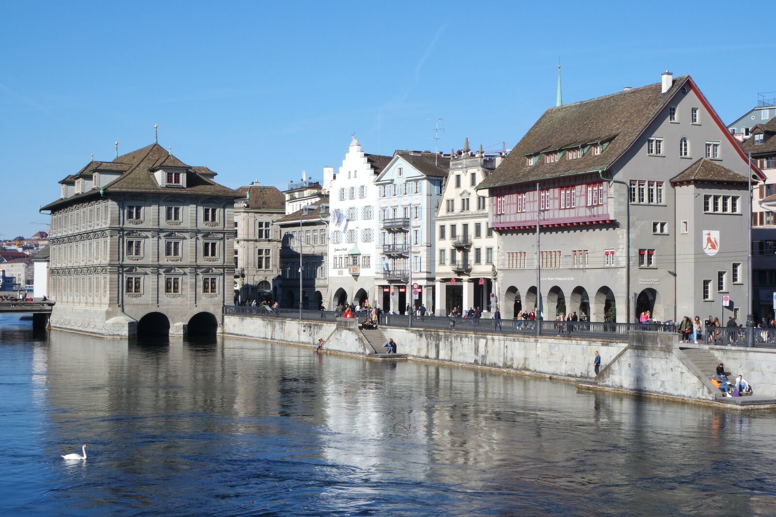 Samsung NX 16-50mm F3.5-5.6 Power Zoom ED OIS sample photo. Zurich, historic center, historically photography