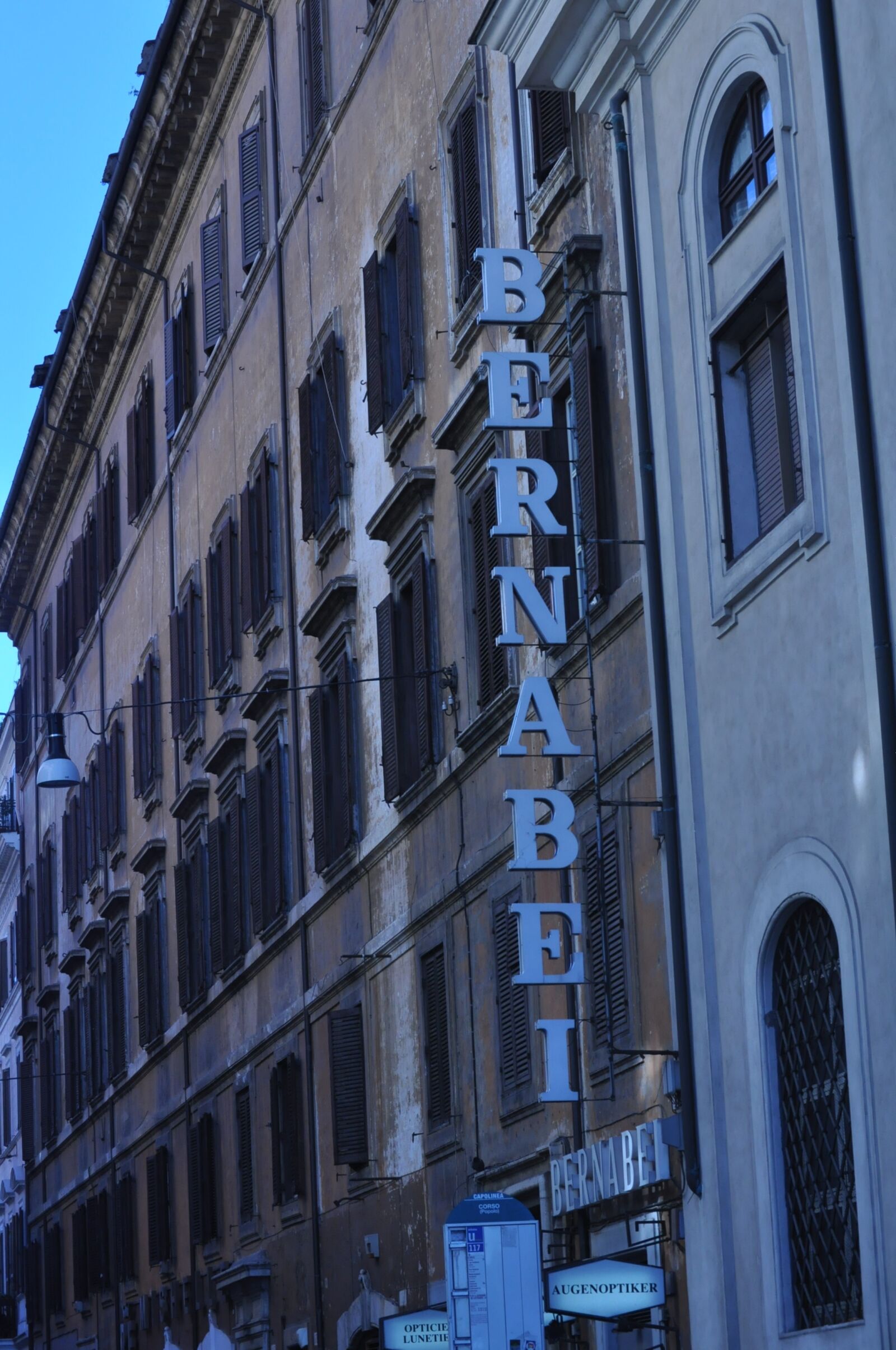 Nikon D5000 sample photo. Bernabei, hotel, rome photography