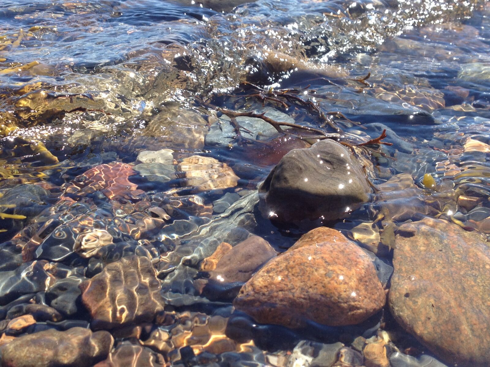 iPhone 4S back camera 4.28mm f/2.4 sample photo. Beach, ocean, reflections, rocks photography