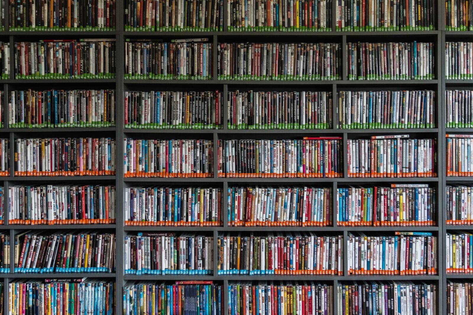 Canon EOS 70D sample photo. Library, collection, bookcase, building photography