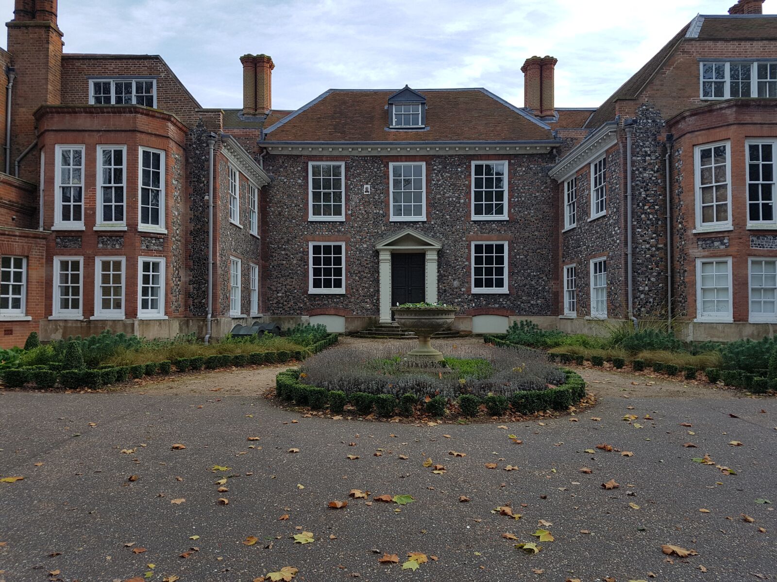 Samsung Galaxy S7 Edge sample photo. Building, stately home, architecture photography