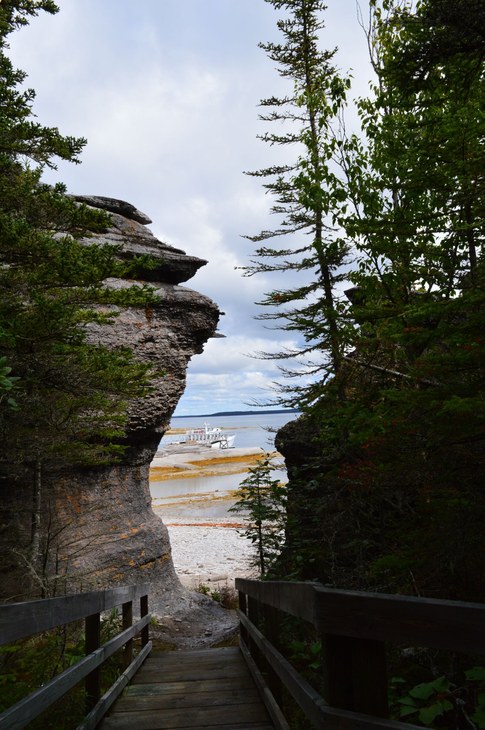 Nikon D3200 sample photo. Mingan islands, monoliths, nature photography