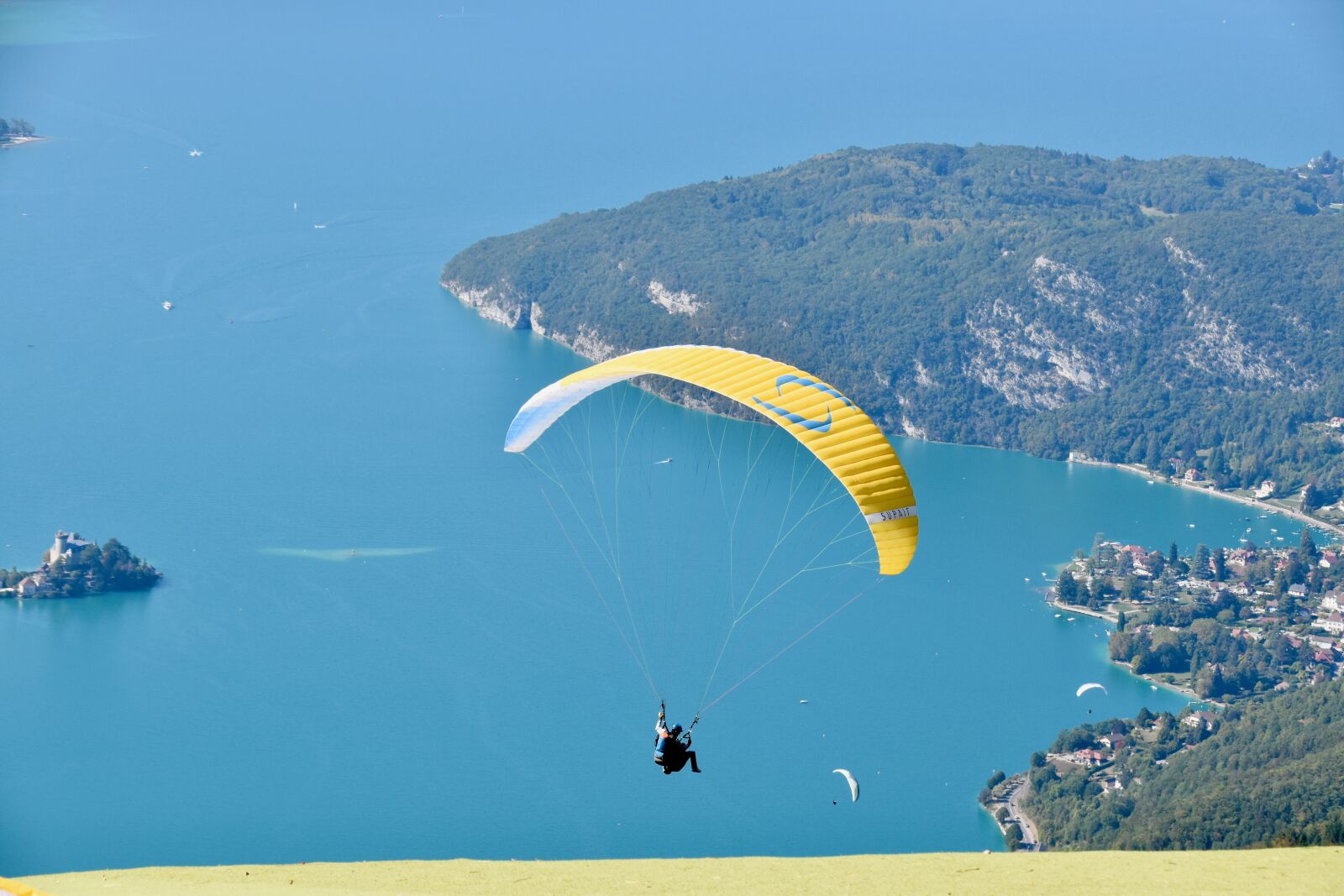 Nikon D5600 sample photo. Paragliding, paraglider, lake annecy photography