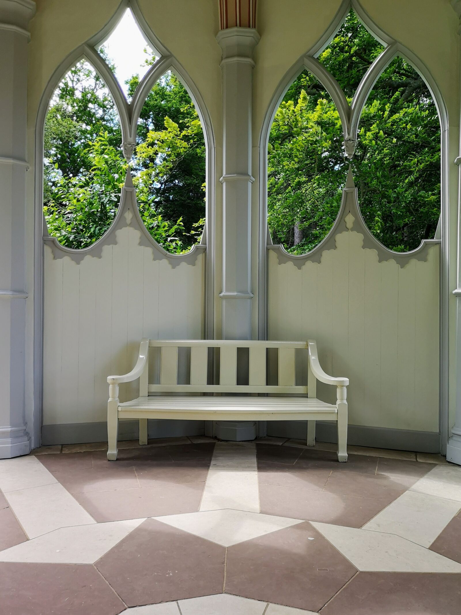 HUAWEI CLT-L09 sample photo. Bench, white, chair photography