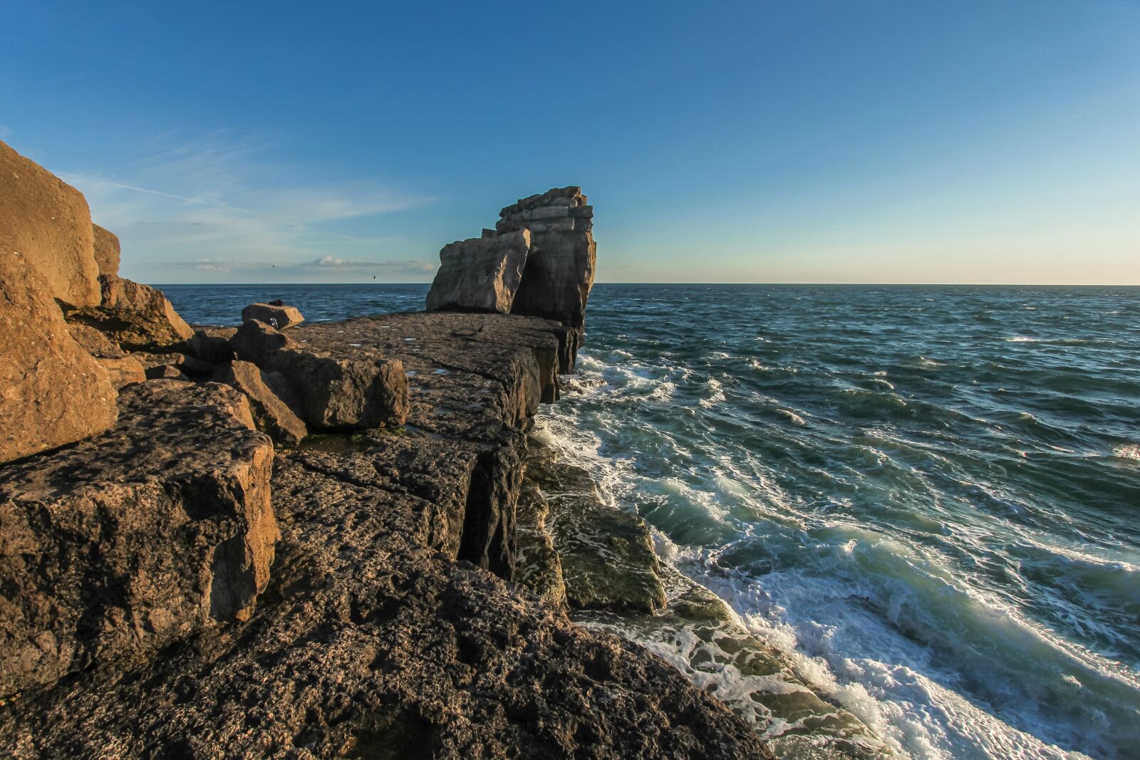 Canon EF-S 10-22mm F3.5-4.5 USM sample photo. Rock, ocean, portand photography