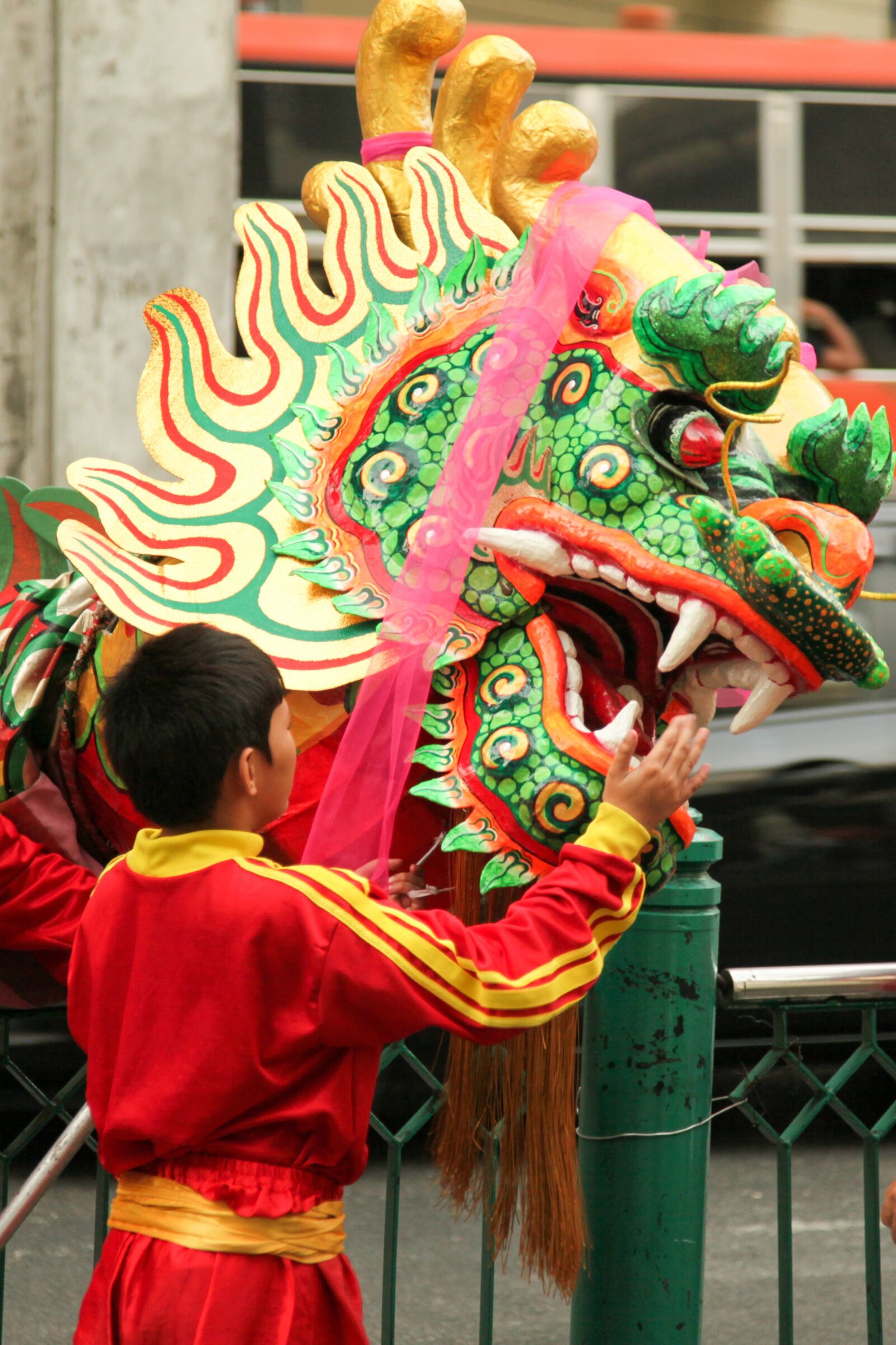 Canon EOS 5D Mark II + Canon EF 24-105mm F4L IS USM sample photo. Dragon, china, chinese photography