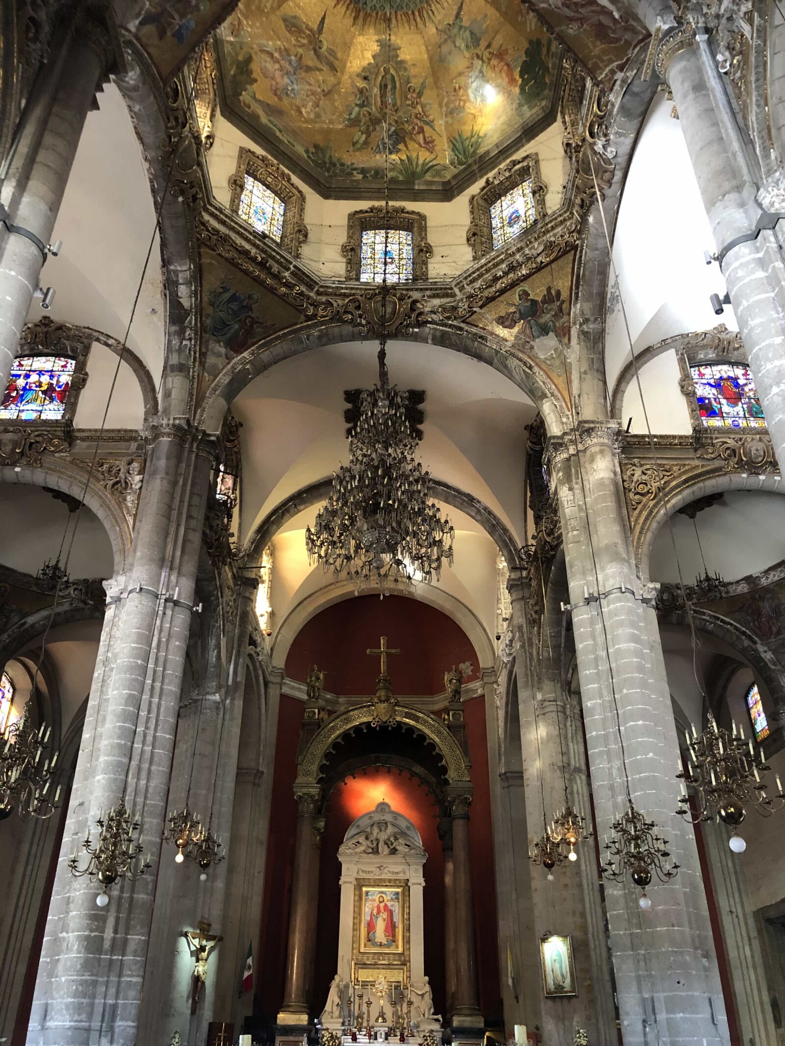 iPhone X back dual camera 4mm f/1.8 sample photo. Altar, cathedral, catholic, ceiling photography