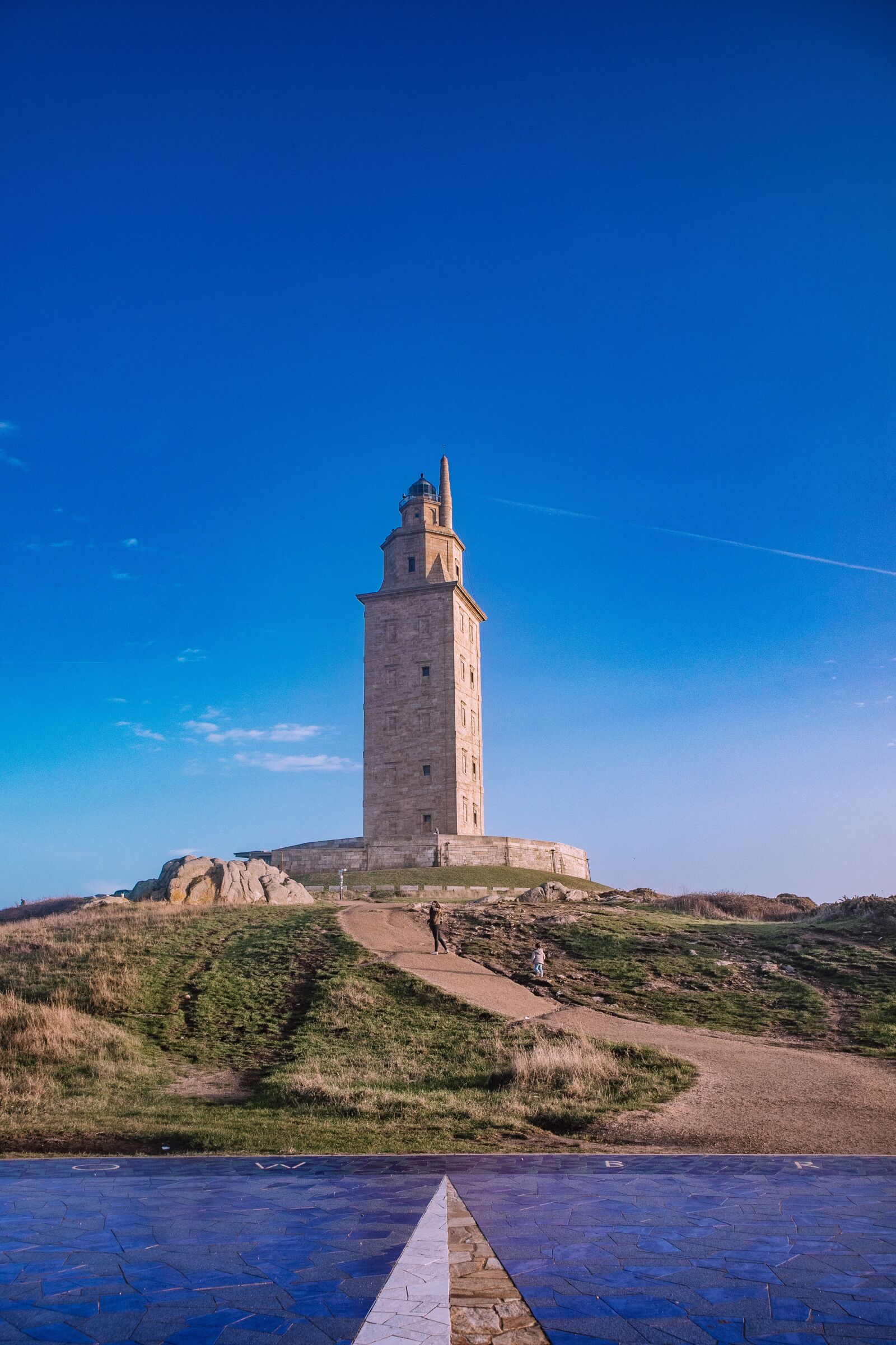Canon EOS M100 sample photo. Tower of hercules, tower photography