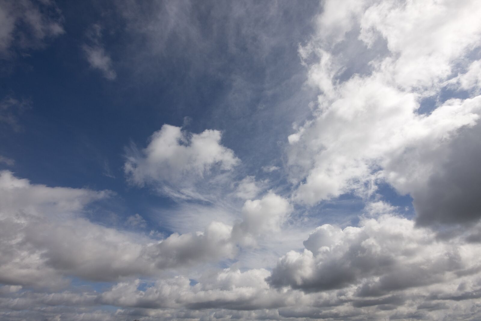 Canon EOS 40D sample photo. Sky, clouds, landscape photography