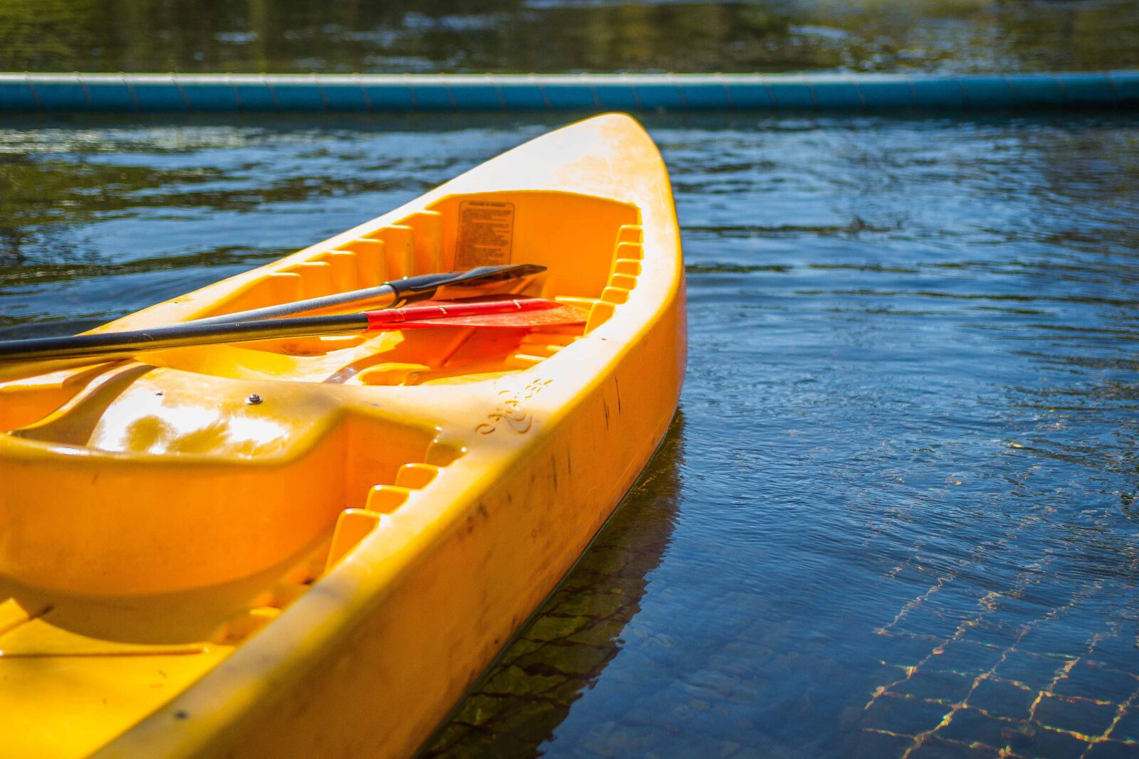 Canon EOS 600D (Rebel EOS T3i / EOS Kiss X5) sample photo. Kayak, boat, rio photography