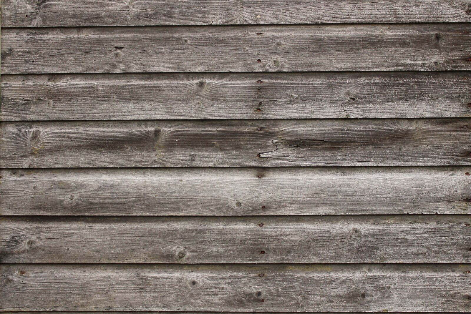 Canon EOS 700D (EOS Rebel T5i / EOS Kiss X7i) sample photo. Old, gray, barn photography