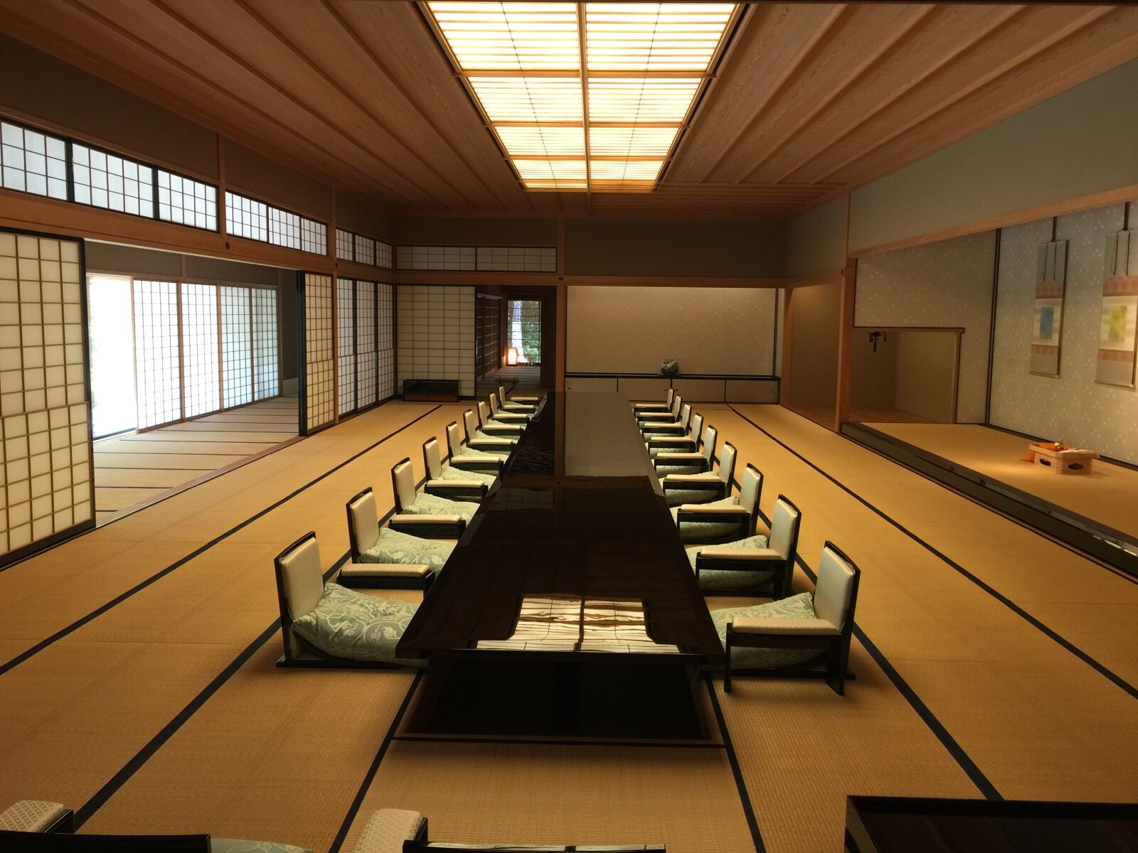 iPhone 6 Plus back camera 4.15mm f/2.2 sample photo. Kyoto, guest house, japanese-style photography