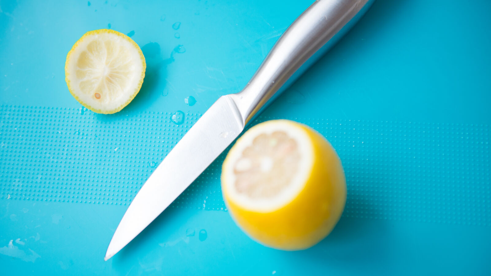 Nikon AF-S Nikkor 24-70mm F2.8G ED sample photo. Chopping, board, food, knife photography