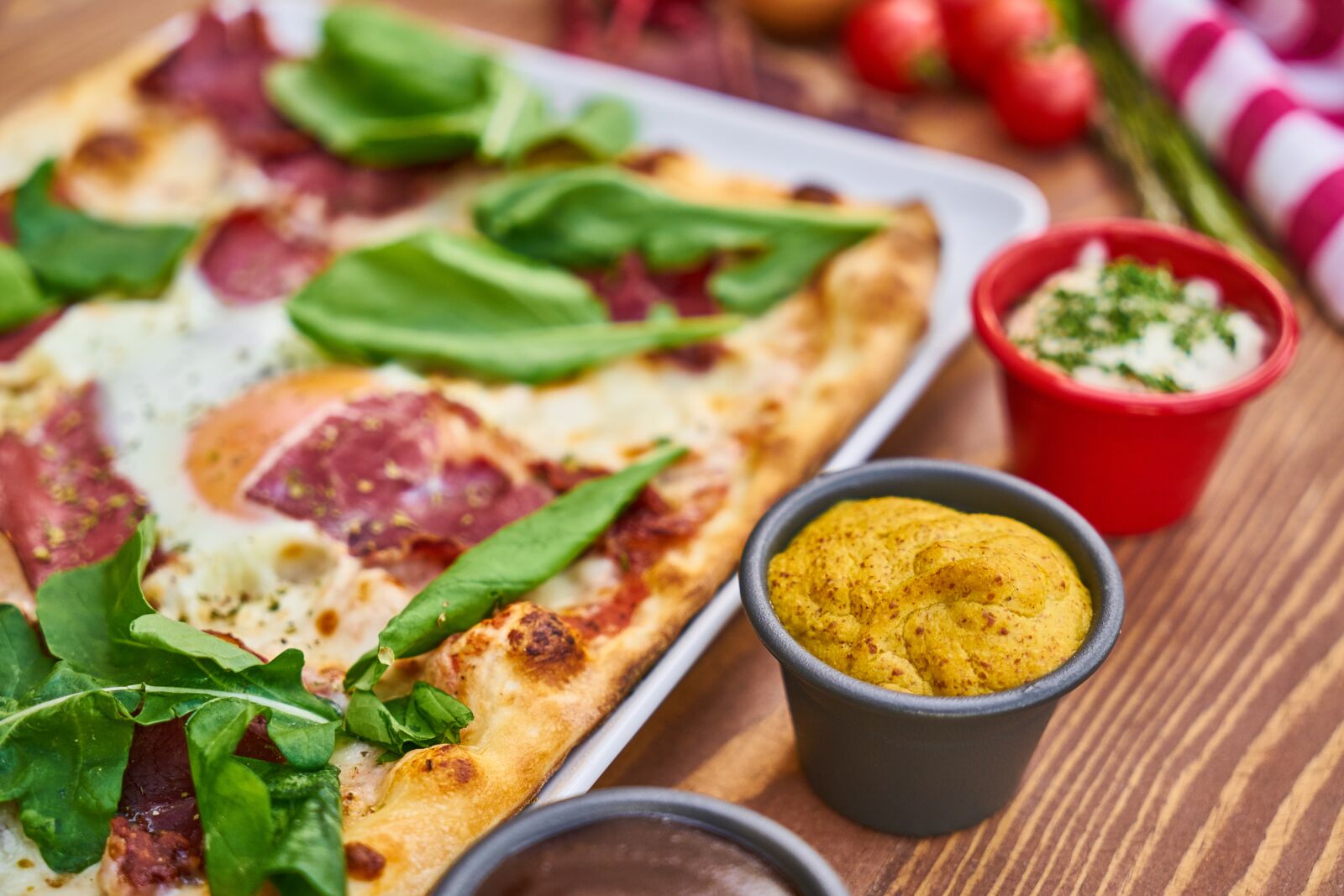 Sony a7R II sample photo. Sauce, pizza, meat photography