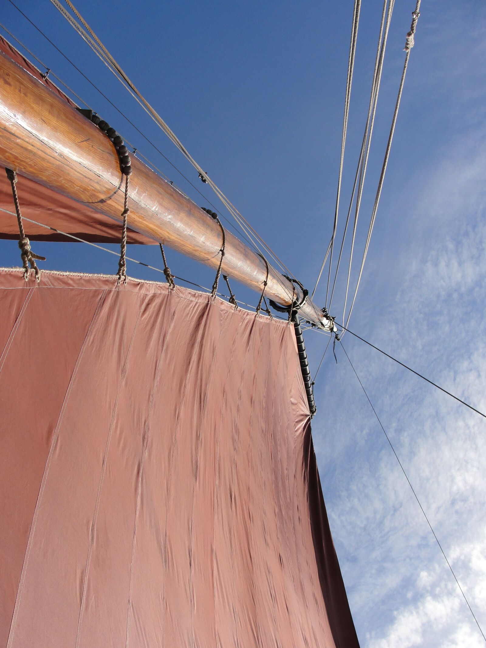 Sony Cyber-shot DSC-H20 sample photo. Sail, sailing boat, mast photography