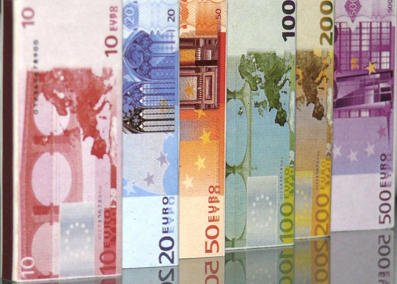 Leica V-LUX 1 sample photo. Euro, euro banknote, money photography