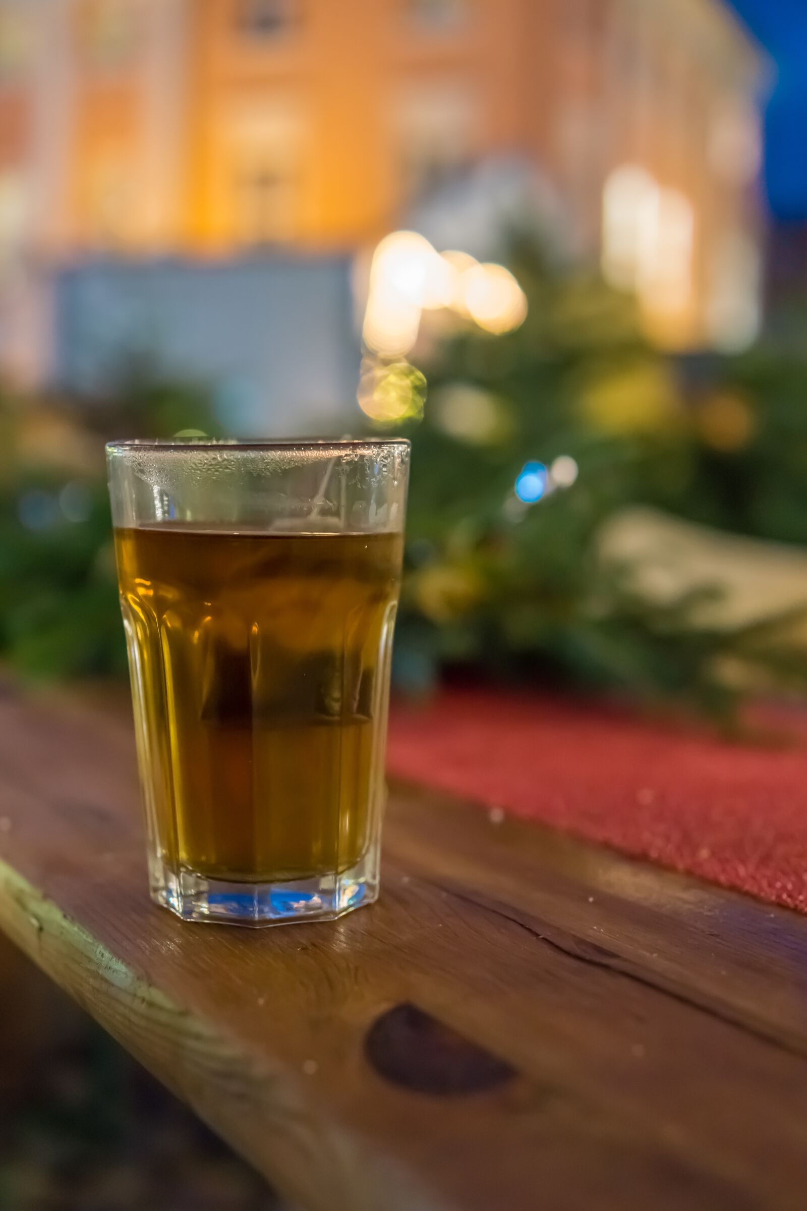 30mm F1.4 DC DN | Contemporary 016 sample photo. Christmas market, tee, hot photography