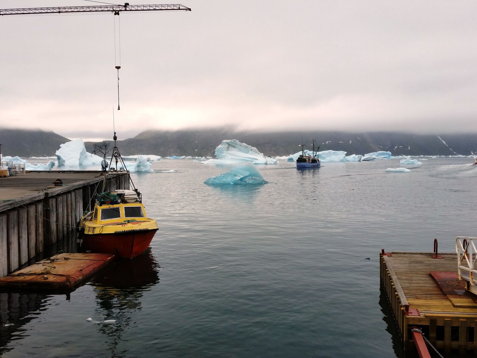 Samsung Galaxy S5 sample photo. Greenland, fjord, icebergs photography