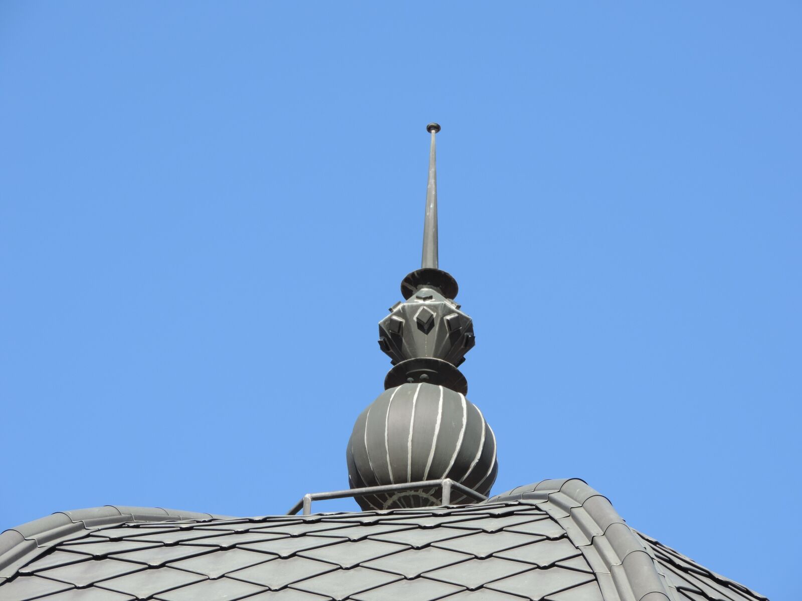 Nikon Coolpix P520 sample photo. Architectural style, brass, decoration photography