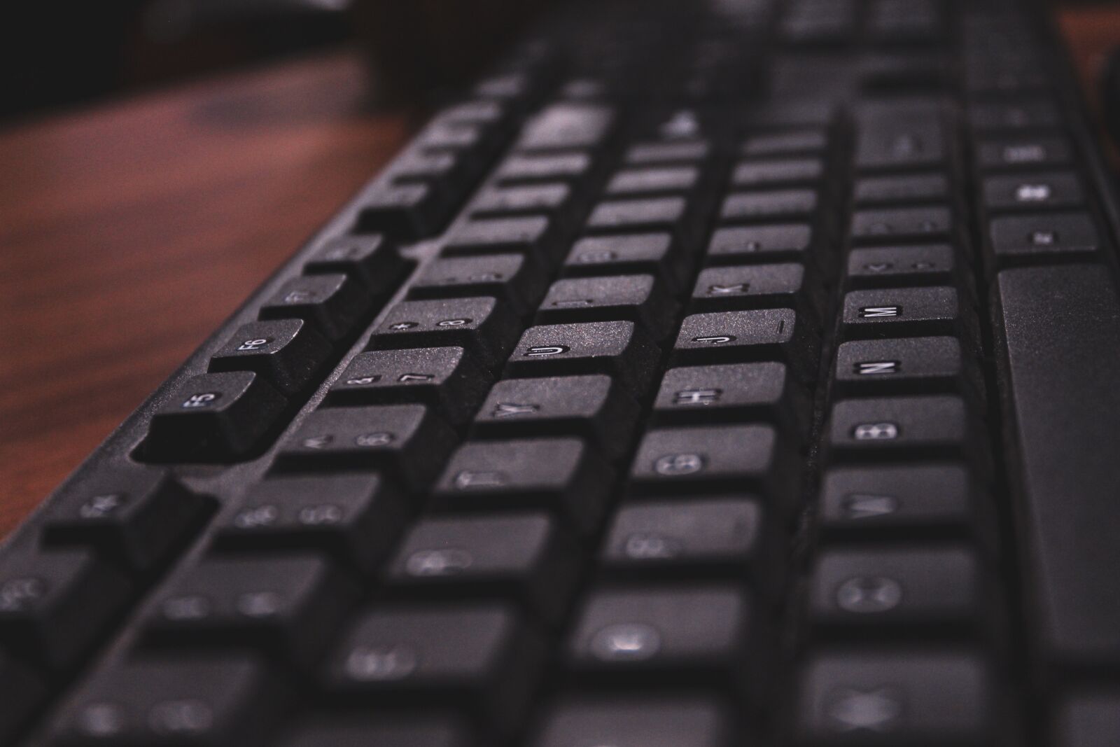 Canon EOS 700D (EOS Rebel T5i / EOS Kiss X7i) sample photo. Keyboard, key, computer photography