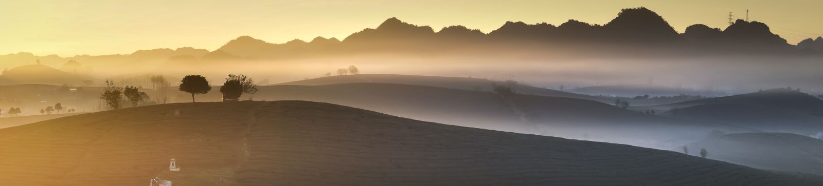 Sony a6500 + Sony Vario-Tessar T* E 16-70mm F4 ZA OSS sample photo. Panoramic, farm, the morning photography