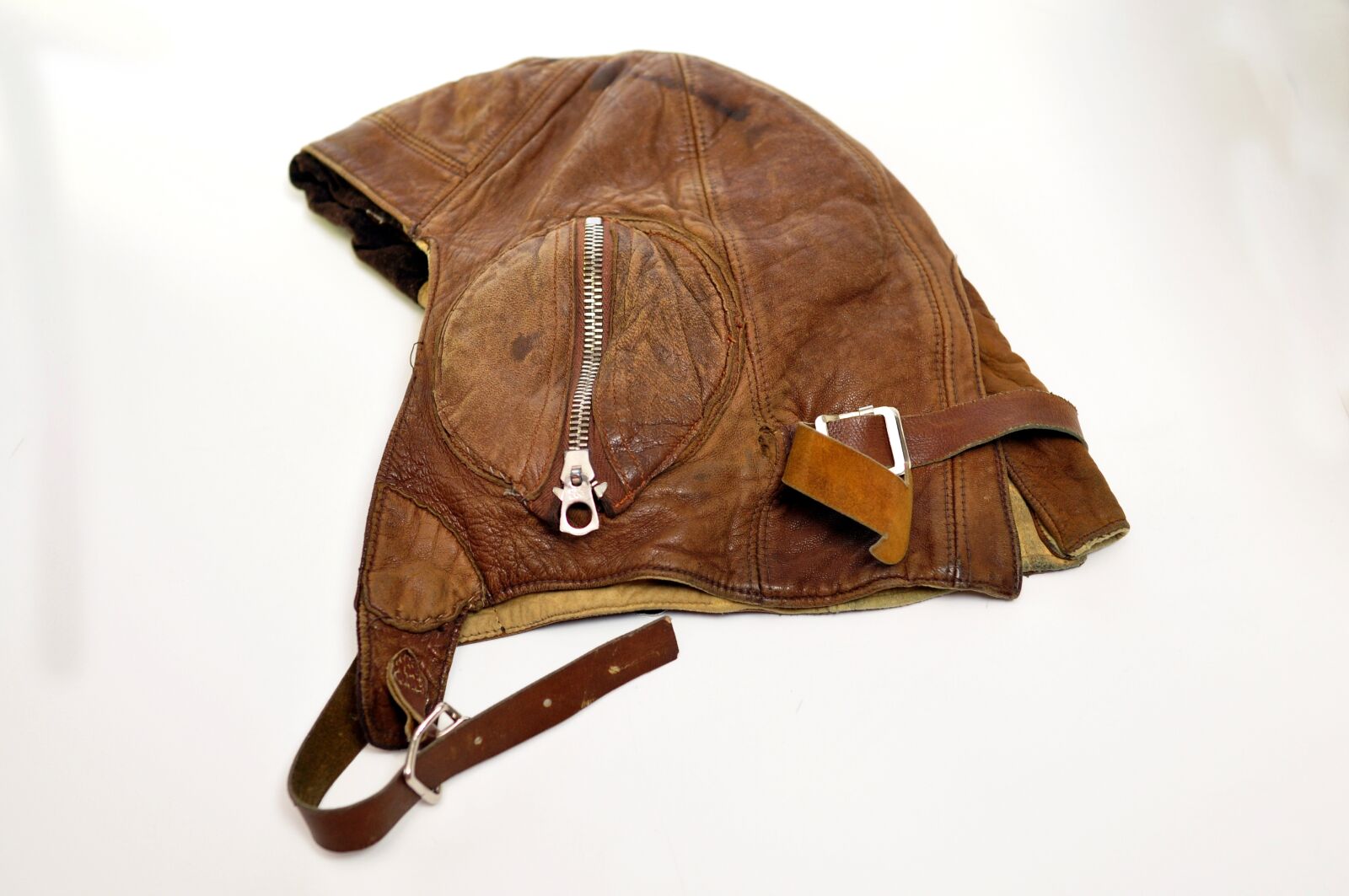 Nikon D90 sample photo. Fashion, wear, leather photography