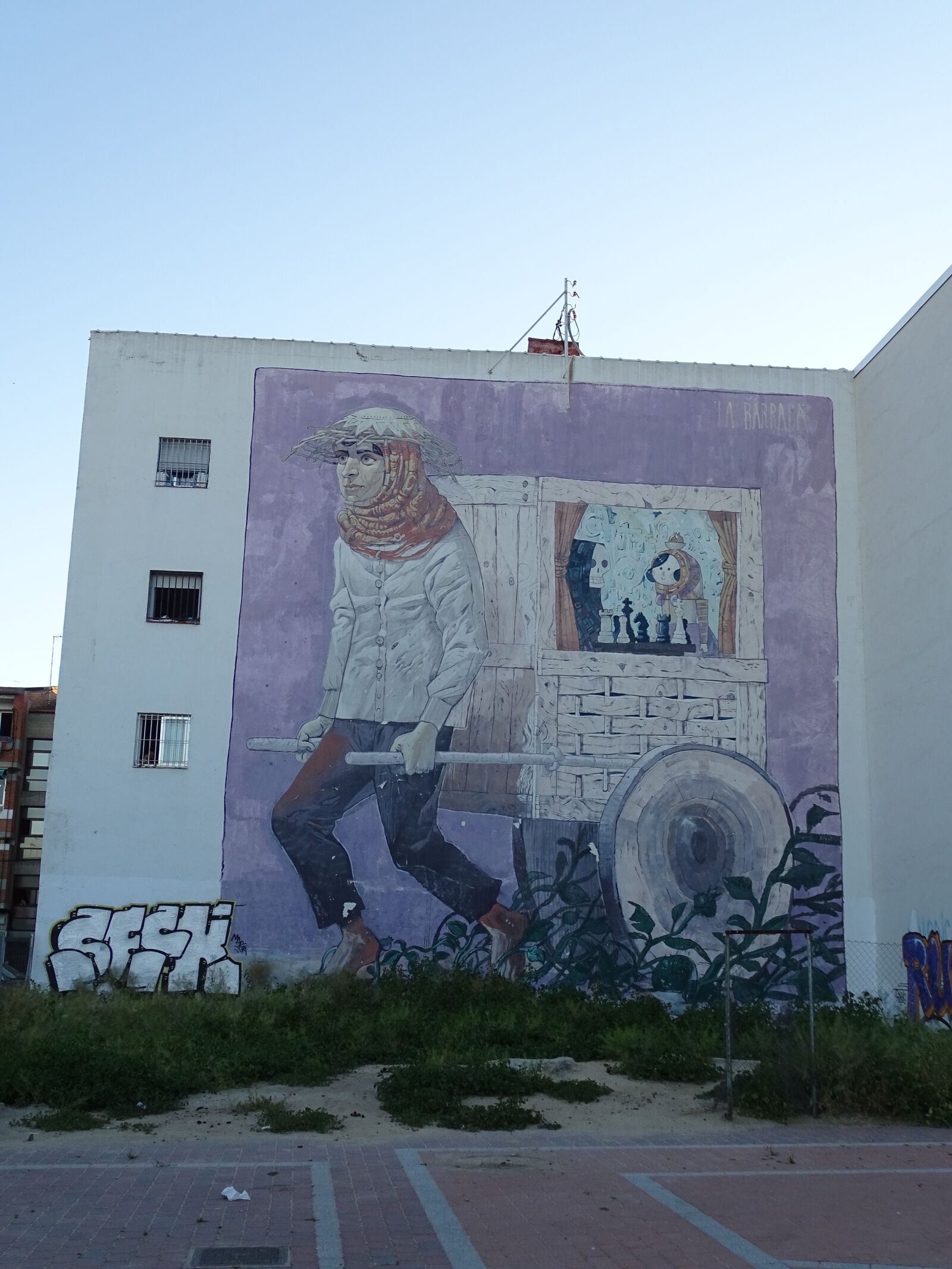 Sony Cyber-shot DSC-HX400V sample photo. Graffiti, edificio, madrid photography