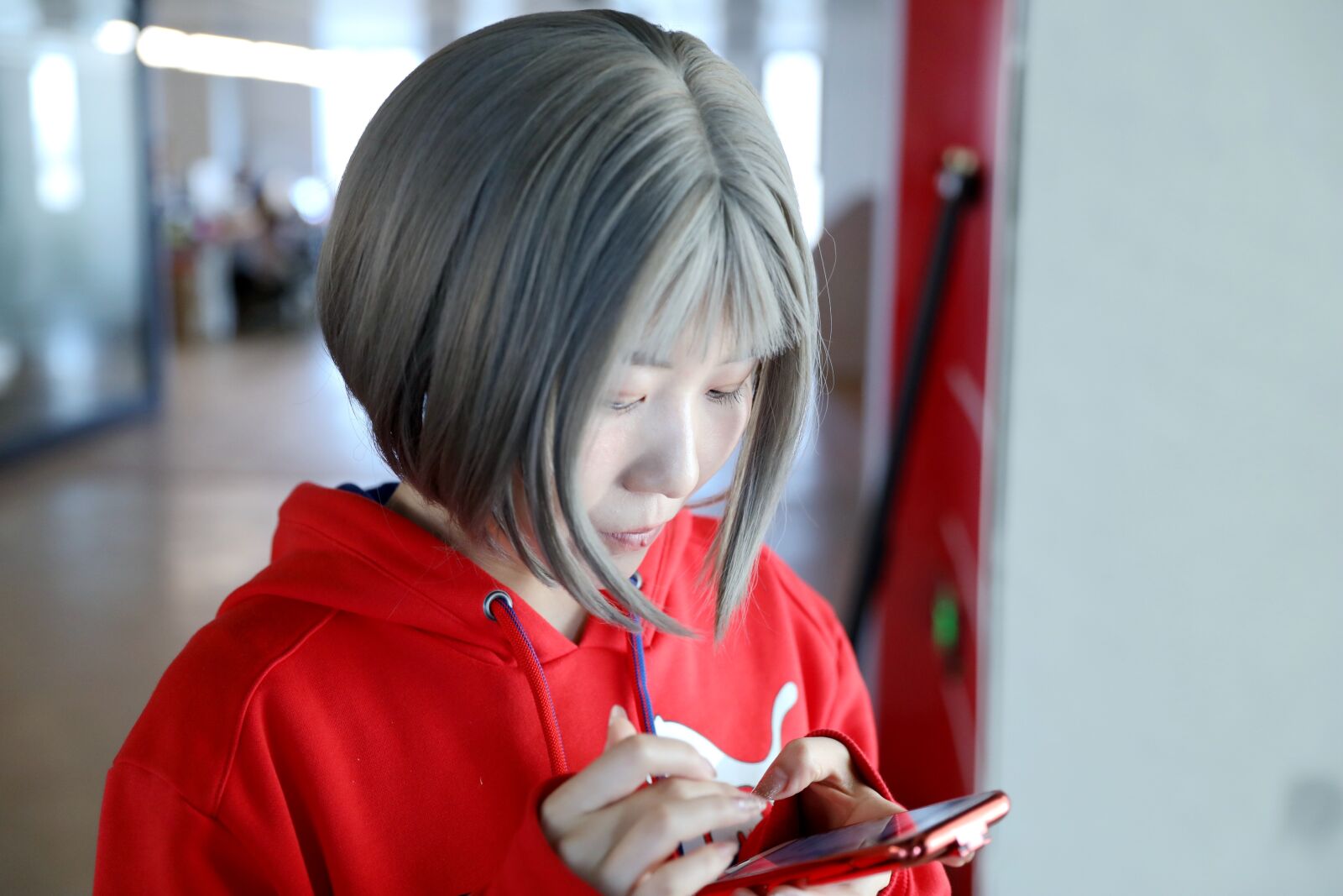 Canon EOS 5D Mark IV sample photo. University student, read, white photography