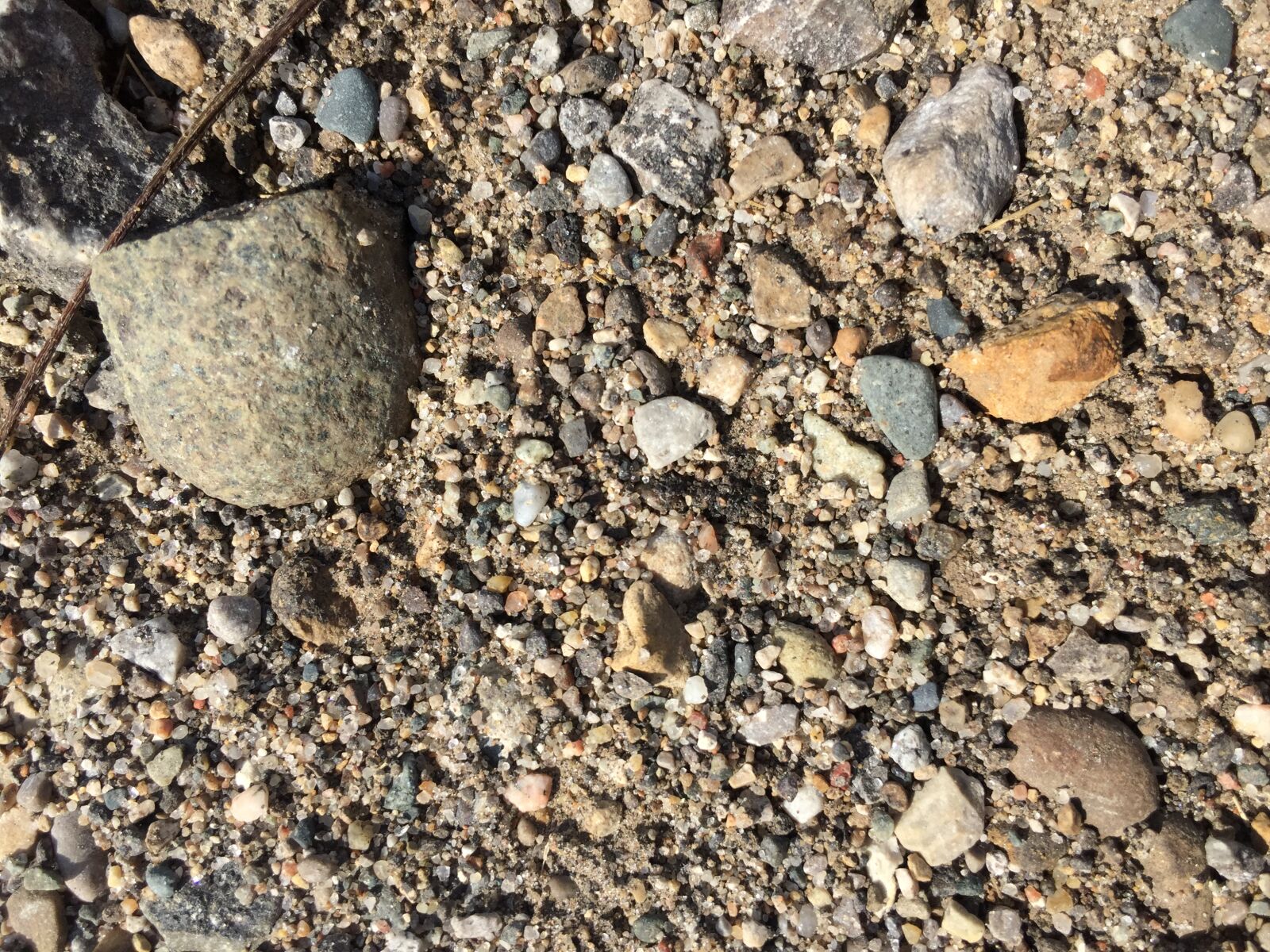 iPhone 6 back camera 4.15mm f/2.2 sample photo. Blue, water, ocean, rocks photography