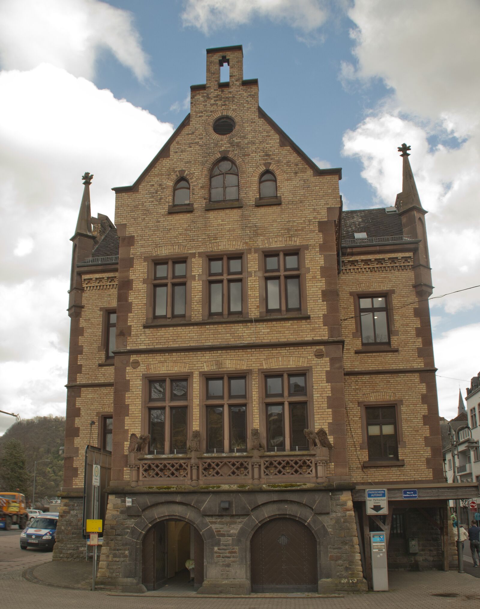 Sony Alpha DSLR-A100 sample photo. Town hall, st goar photography