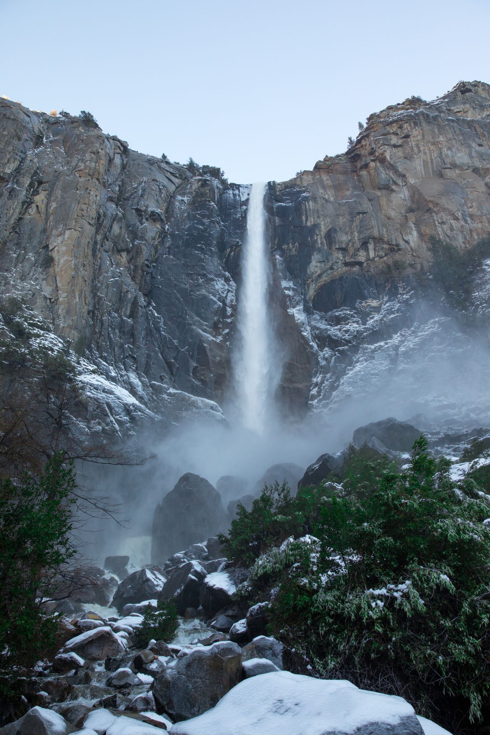 Canon EOS 5D Mark IV sample photo. Mountains, rocks, waterfall photography