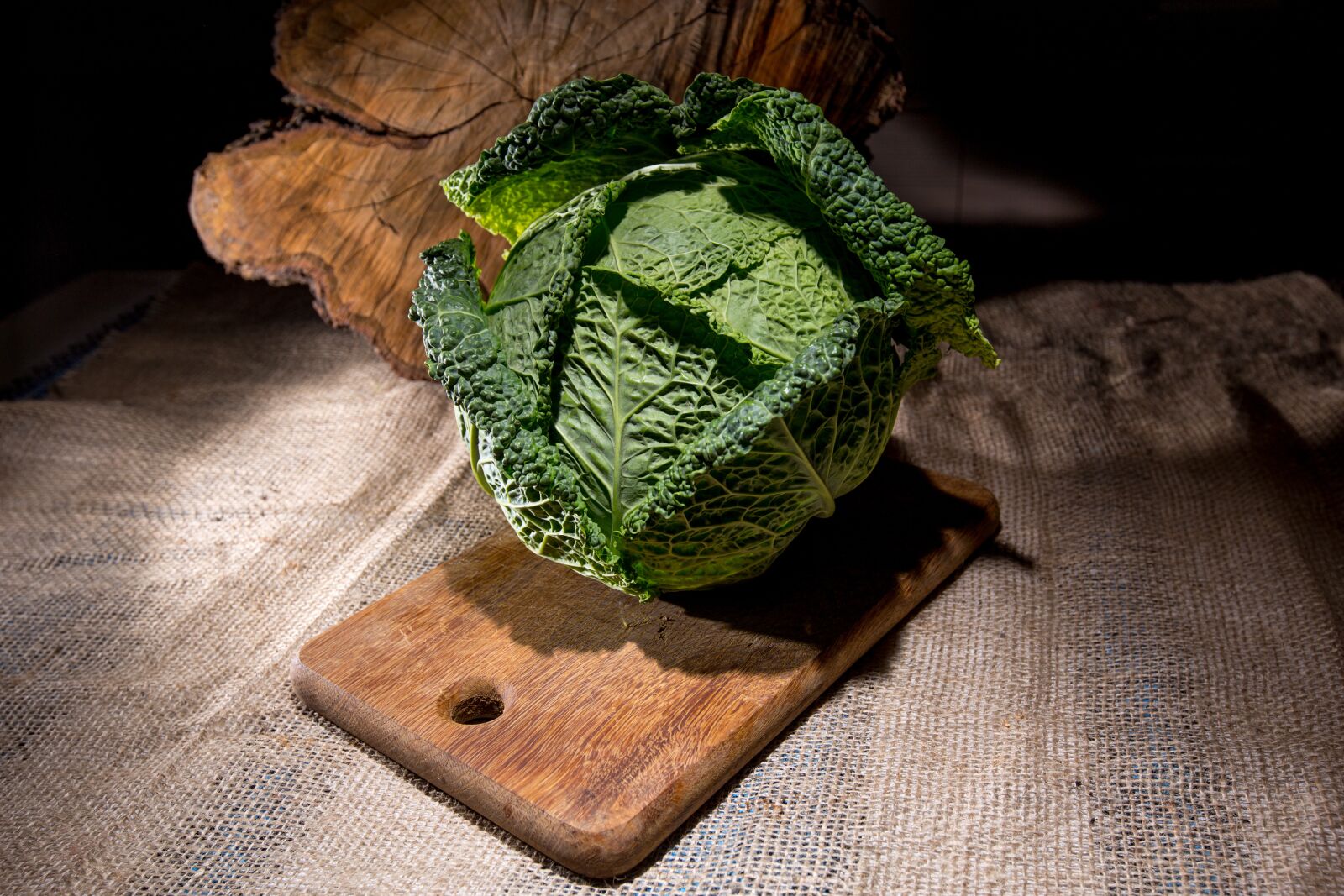 Canon EF 16-35mm F2.8L II USM sample photo. Savoy cabbage, vegetables, still photography