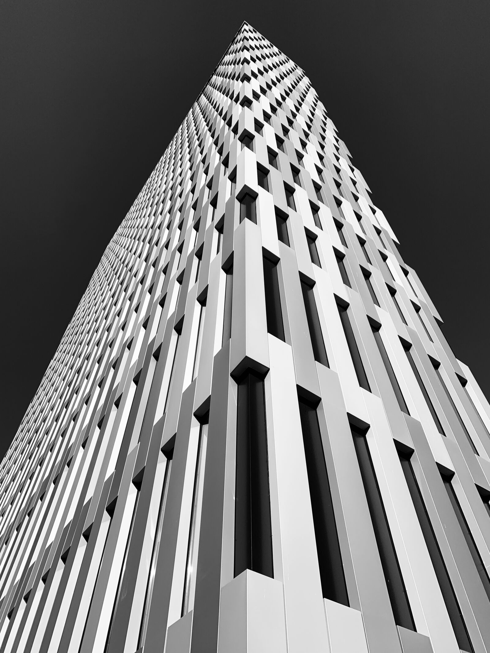 Apple iPhone XR sample photo. Building, architecture, city photography