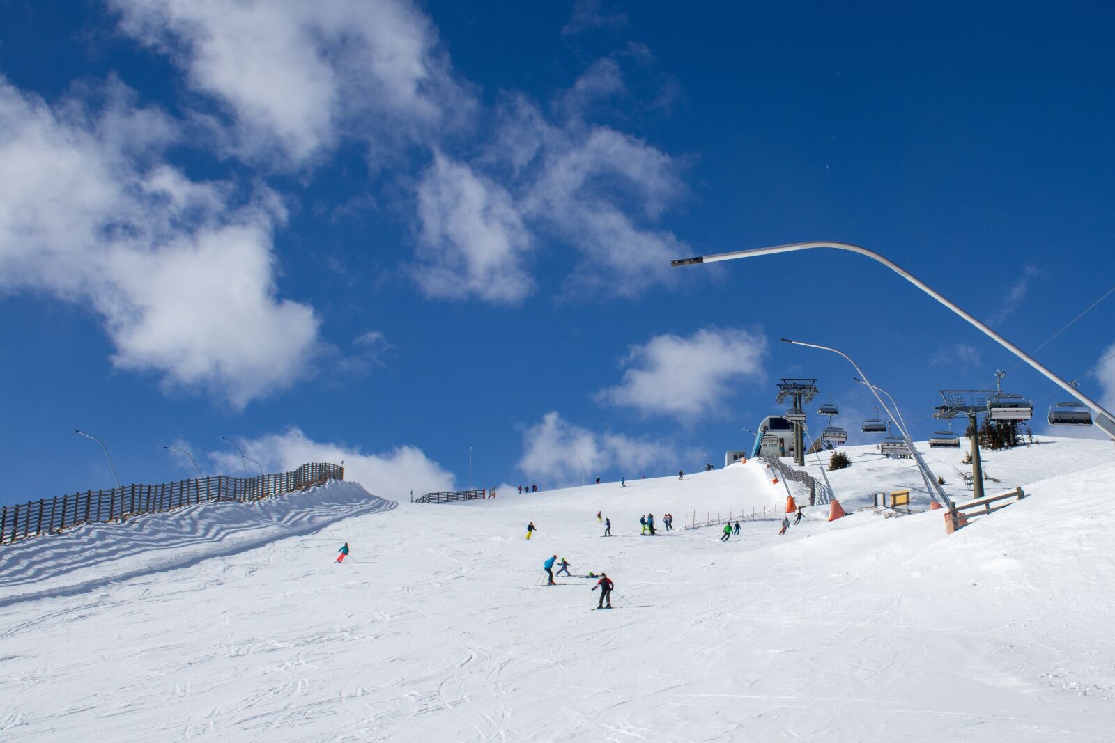 Canon EOS 200D (EOS Rebel SL2 / EOS Kiss X9) sample photo. Ski, snow, win photography