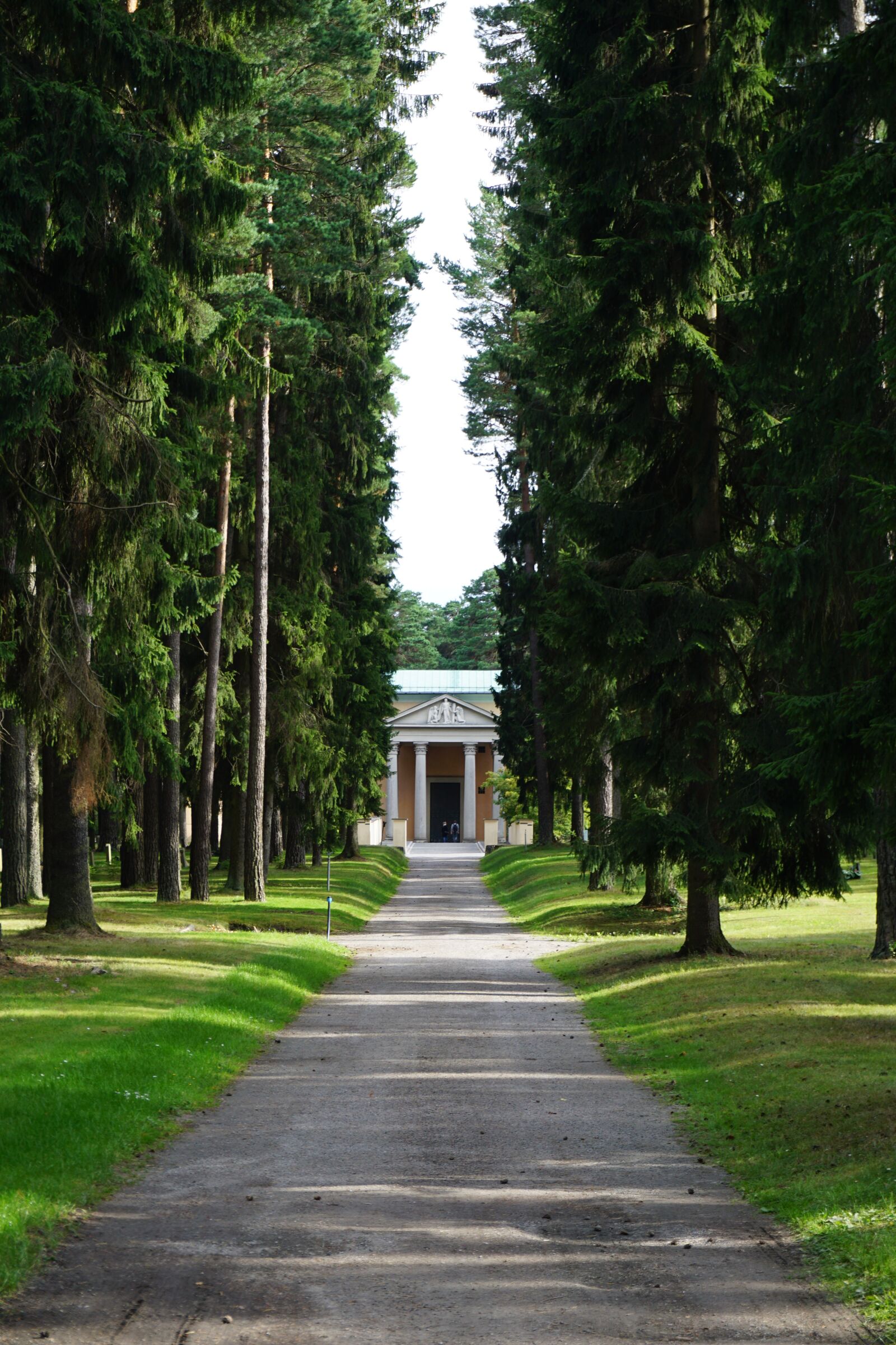 Sony E 16-50mm F3.5-5.6 PZ OSS sample photo. Temple, forest, track photography