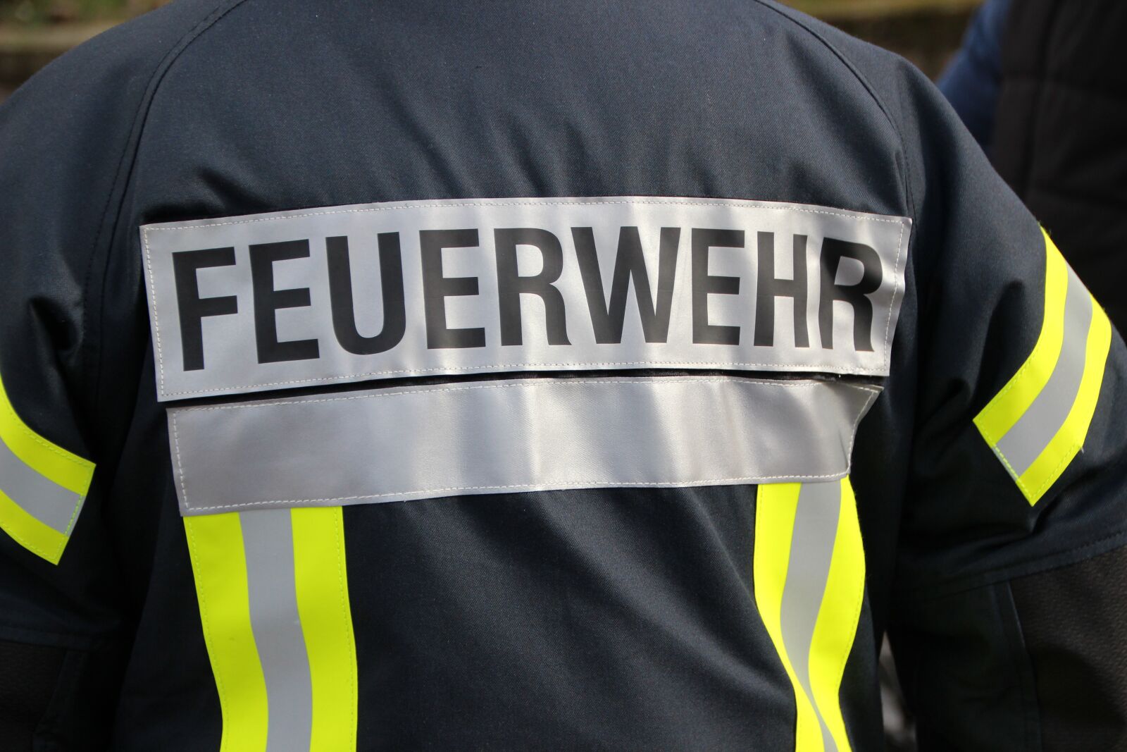 Canon EOS 600D (Rebel EOS T3i / EOS Kiss X5) sample photo. Fire, fire fighter, uniform photography